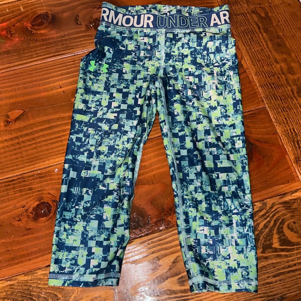 Girls under armour capris